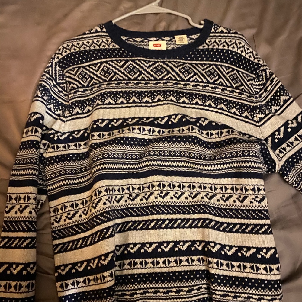 Men’s Levi’s XL Sweater (barely worn)